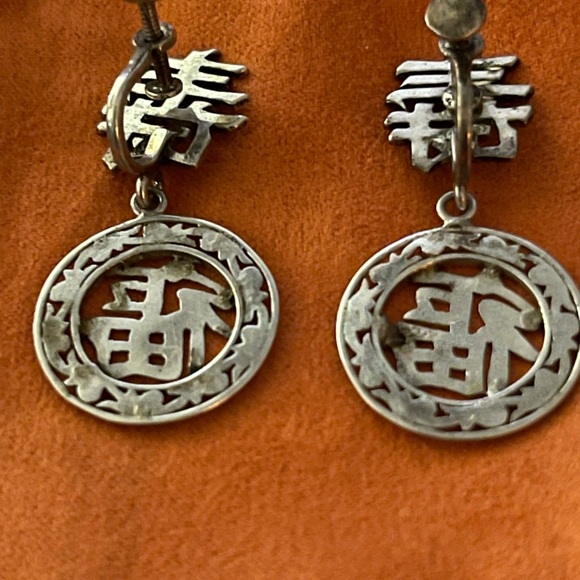 Beautiful vintage Asian earrings for non-pierced ears. 925 sterling silver - Picture 4 of 6